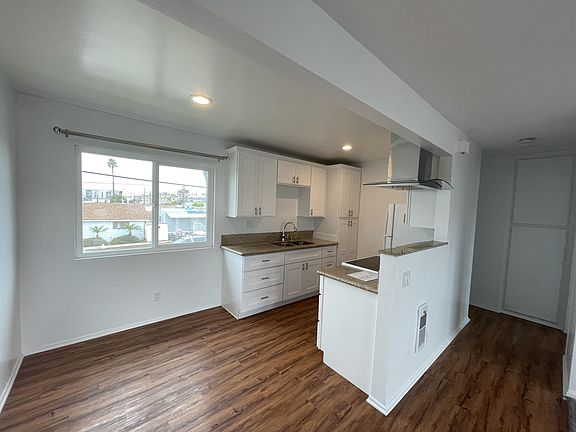 5th image of 1108 S Cleveland St APT H