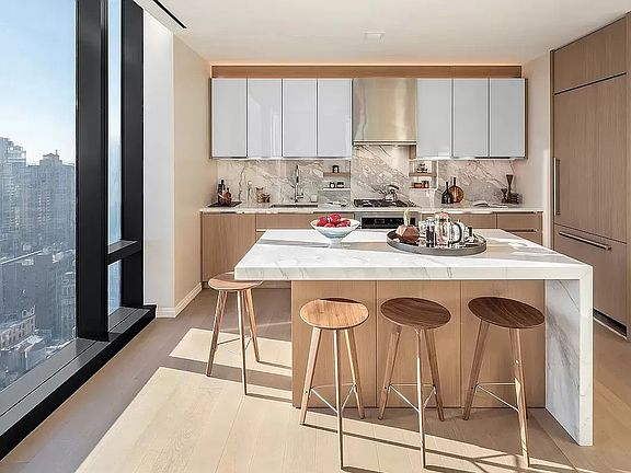 4th image of 277 5th Ave APT 40B