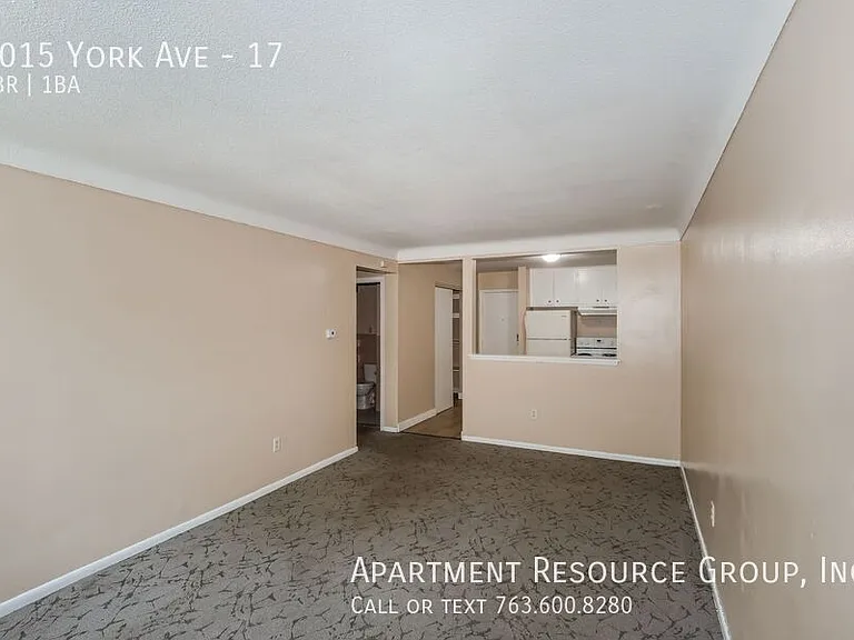 1015 York Ave #17 — Photo 19