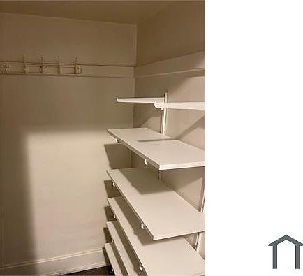 2nd image of 6075 Whitewood Ave Unit 1