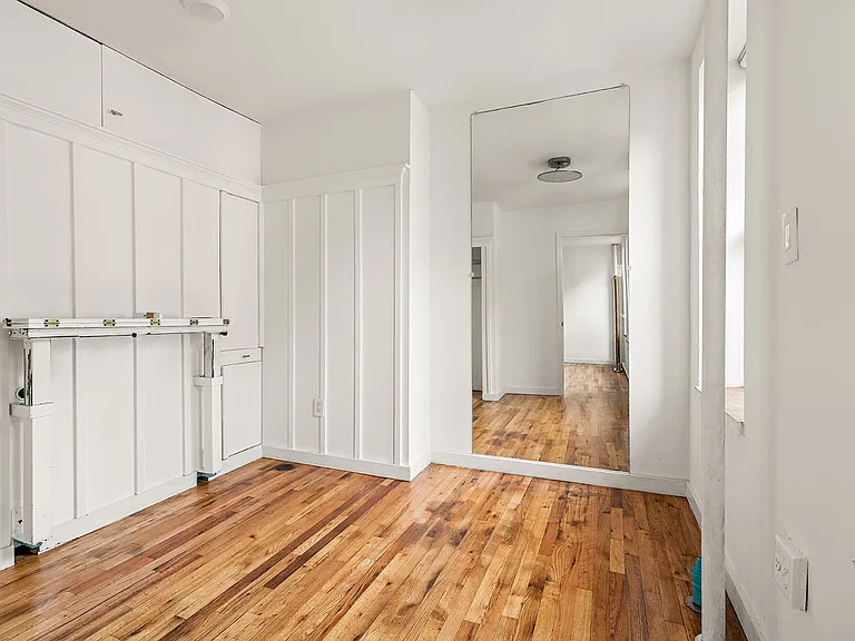 170 Norfolk St #10 — Photo 3