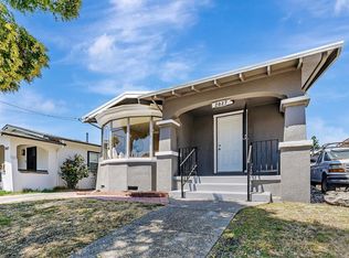 2827 Bartlett St, Oakland, CA 94602
