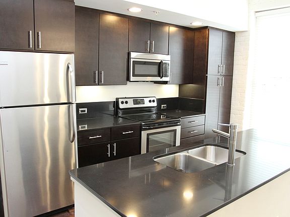 3rd image of 601 Stockton St APT 103