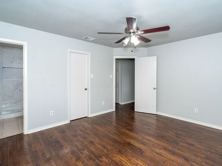 15503 Walnut Creek Dr — Photo 17