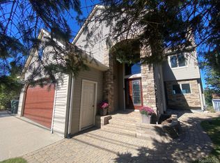 600 Heights Rd, Lake Orion, MI 48362