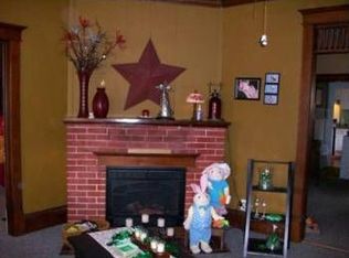 605 4th St, Howe, IN 46746