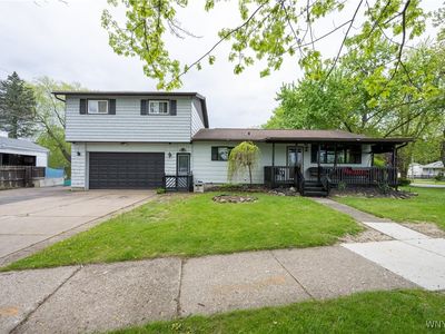 9 Luksin Dr, Tonawanda, NY, 14150