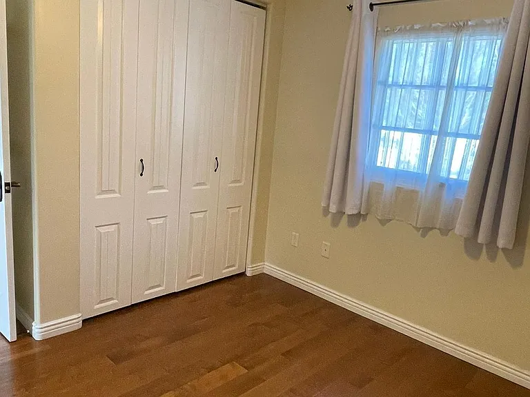 5668 Jumilla Ave #1 — Photo 8
