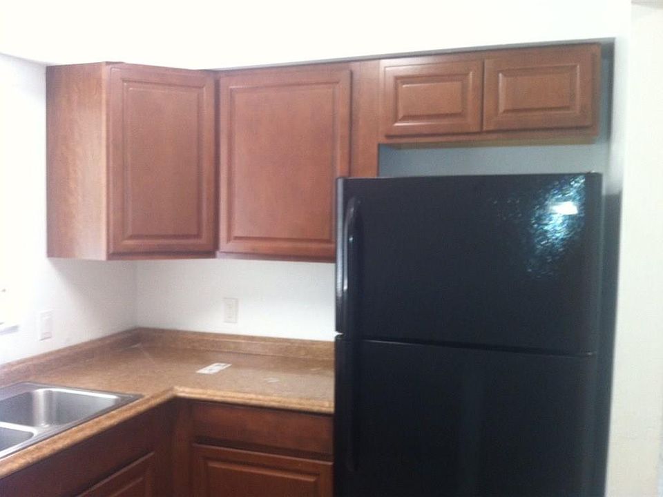 2nd image of 417 N 4th Street