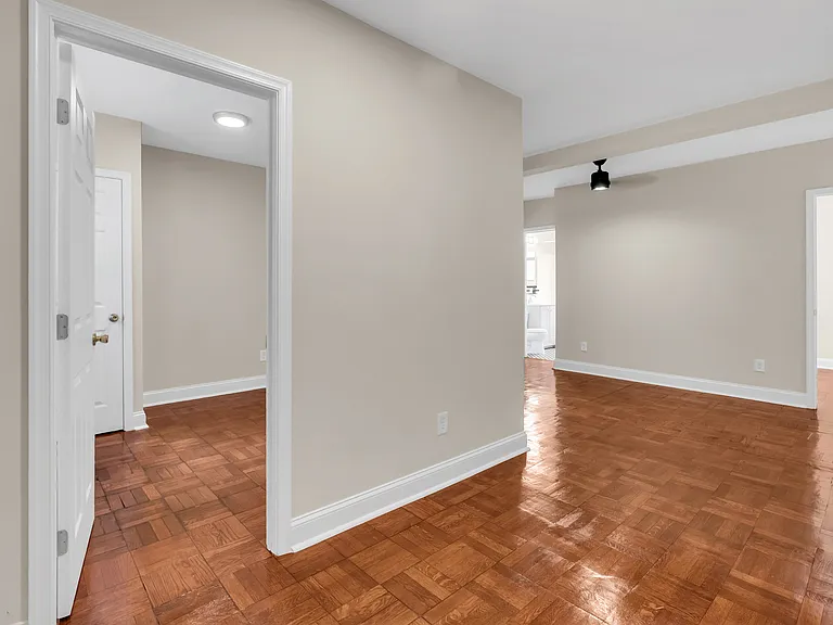 430 Missouri Ave N #W — Photo 7