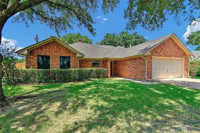 1st image of 101 Forest Creek Dr