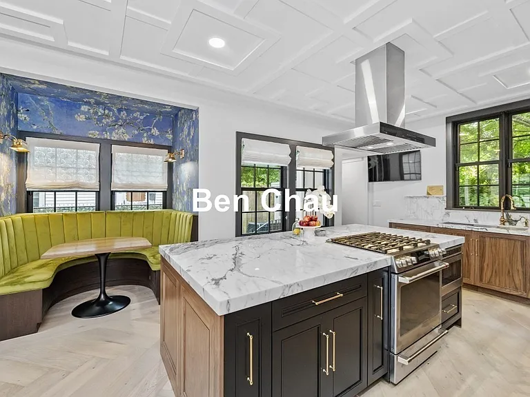 208 Windsor St #SINGLE HOUSE — Photo 4