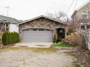 5403 Pointe Dr, East China, MI 48054