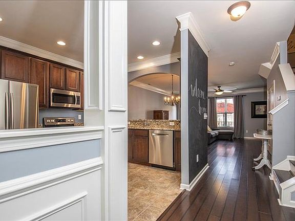 3rd image of 2821 Birkhill Ln