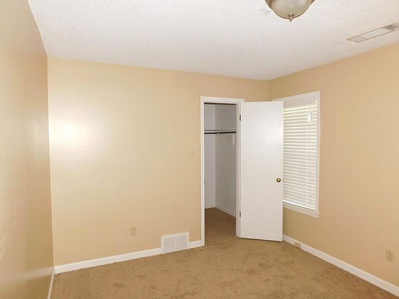 5th image of 3905 Isleworth Dr