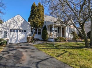 136 McFarlane Rd, Colonia, NJ 07067