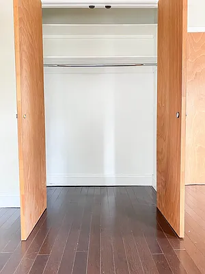 Rented by RealTegrity NY LLC | media 23