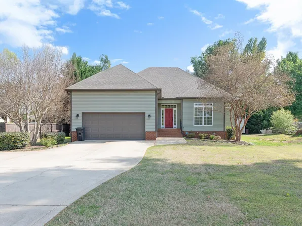 1025 S Buncombe Rd, Greer, SC 29651