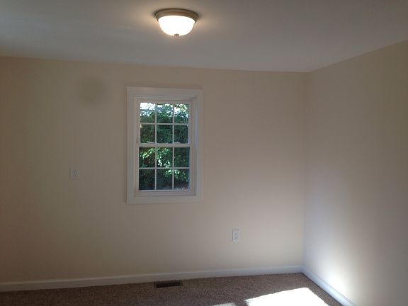 3rd image of 6708 Dogwood Dr