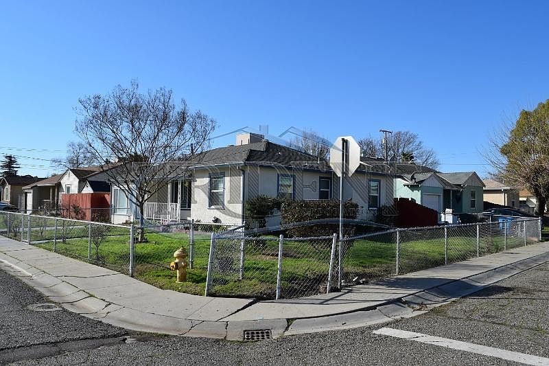 1st image of 1530 Sampson St
