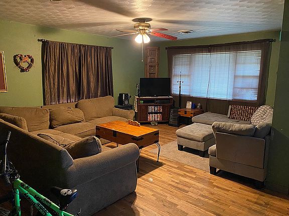 2nd image of 405 Carter Dr