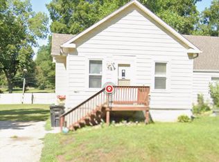 7706 N 39th St, Omaha, NE 68112