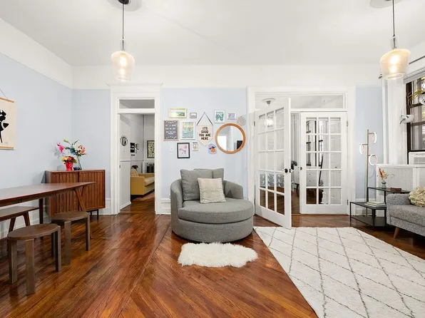 5 Stratford Rd APT 4, Brooklyn, NY 11218