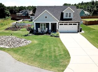 9 Thurman Dr, Selma, NC 27576