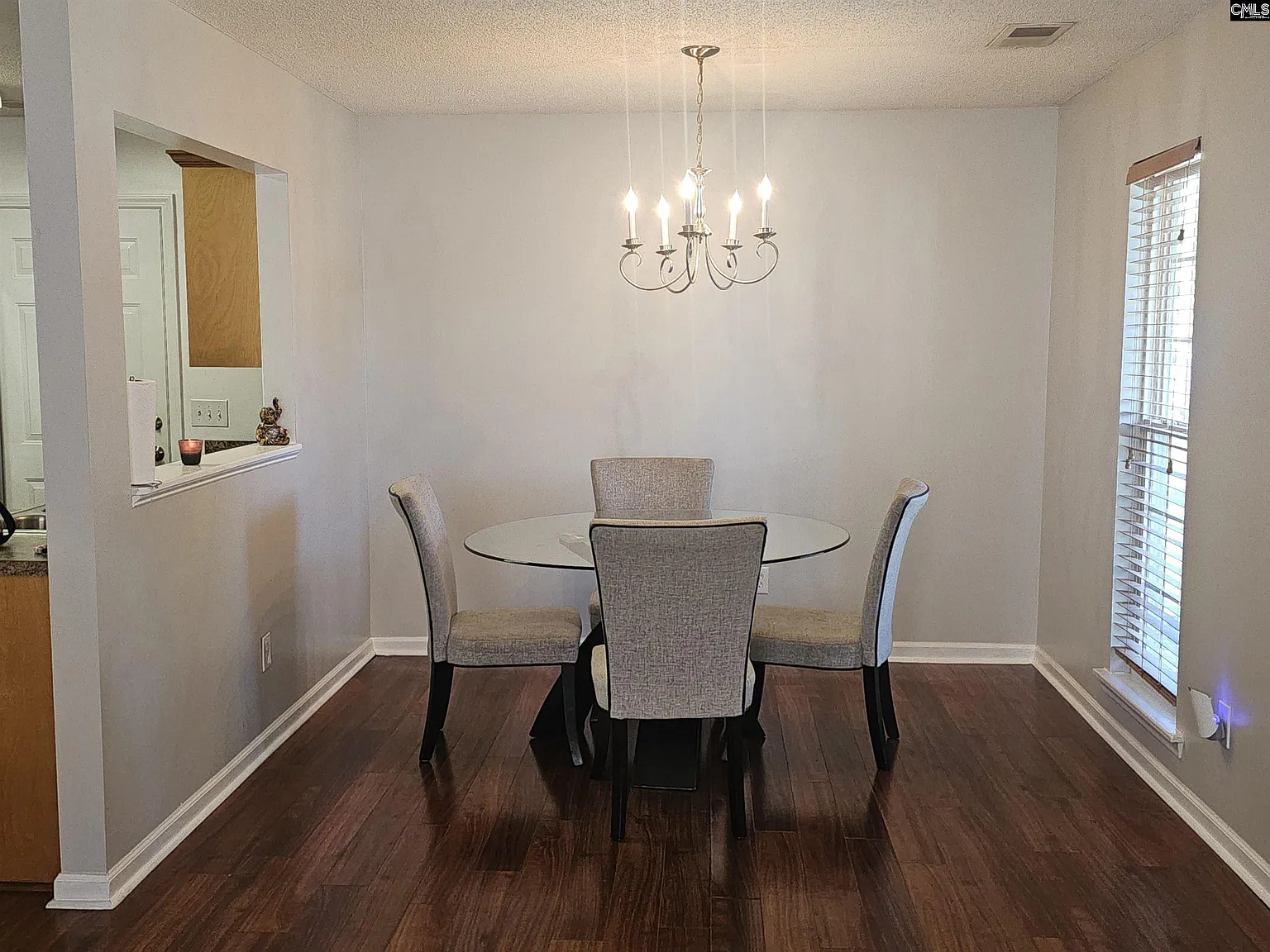 3 bed, 1150 sqft, $1,800 — Photo 4