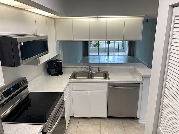 5th image of 431 Cerromar Ln