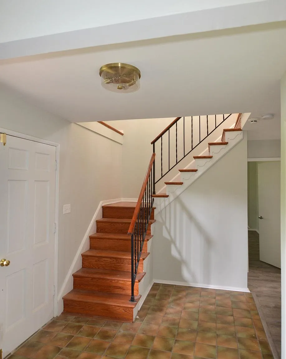 5 bed, 2104 sqft, $3,500 — Photo 4