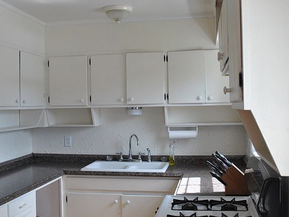2nd image of 207 Pear Ave