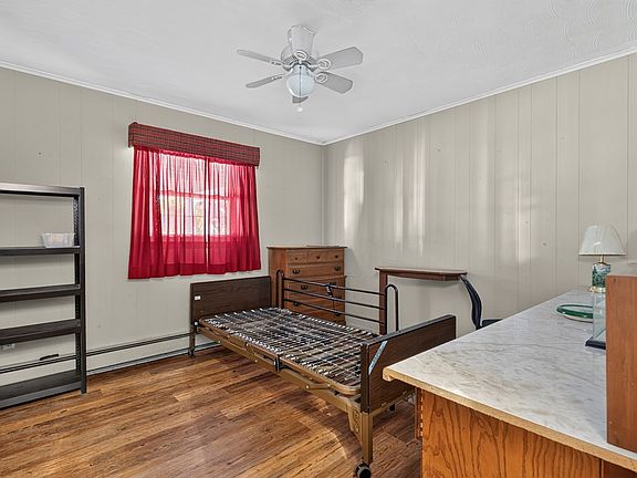 3rd image of 189 Deerfield Ln