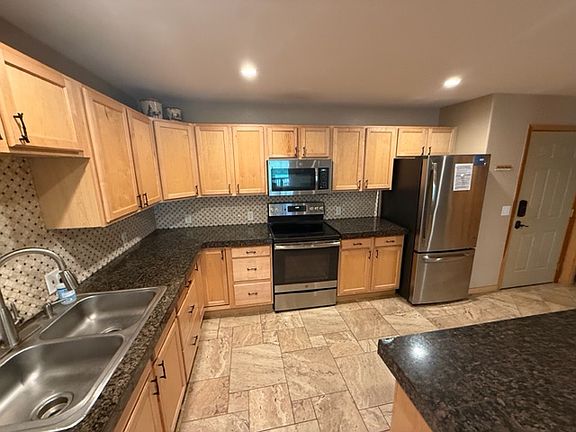 3rd image of 140 Wildernest Ct #102