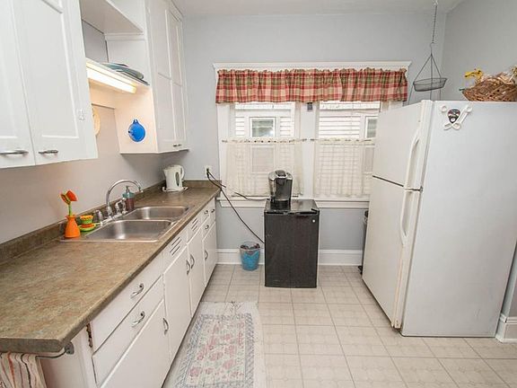 4th image of 1222 Nicholson Ave