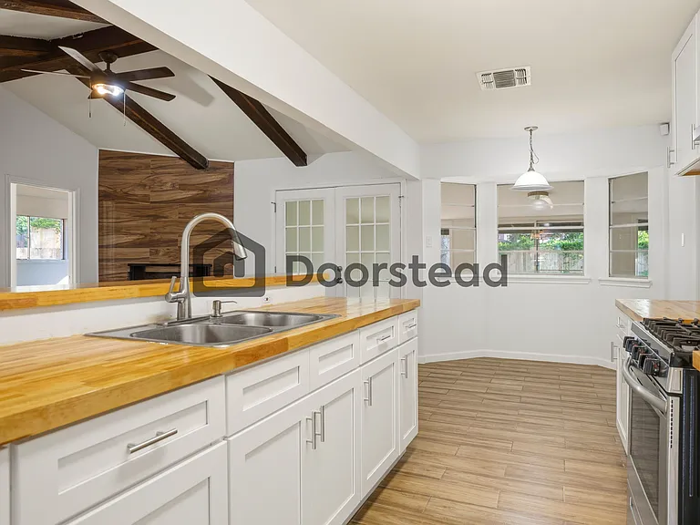 10915 Mount Ida — Photo 18