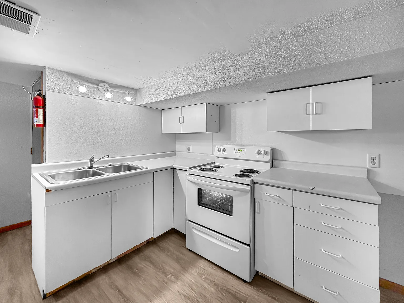 1 bed, $845 — Photo 3