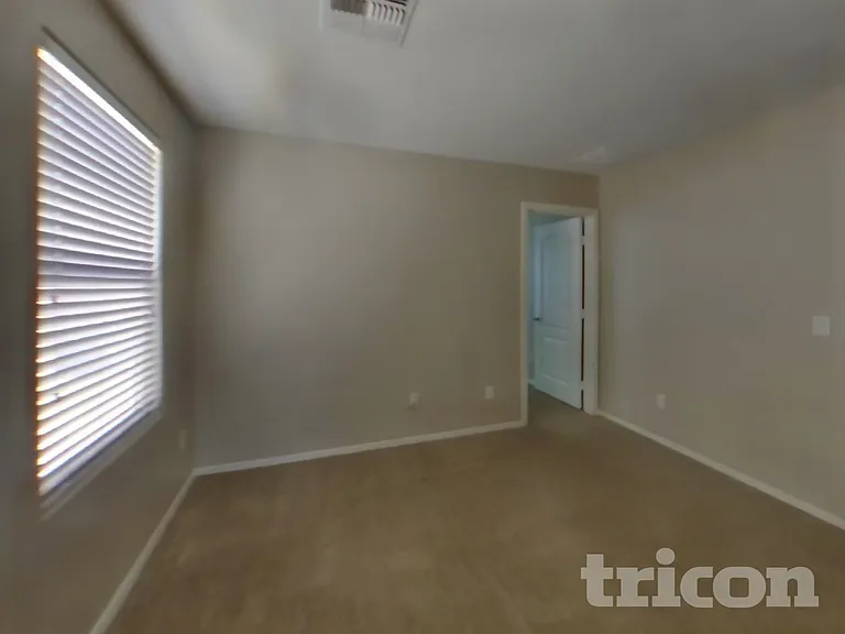 938 E Kelsi Ave — Photo 19