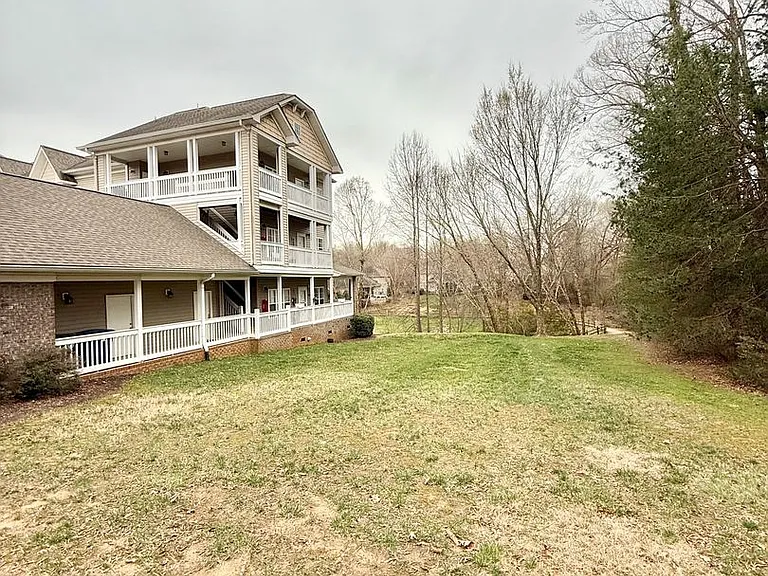 8938 Rosalyn Glen Rd — Photo 21