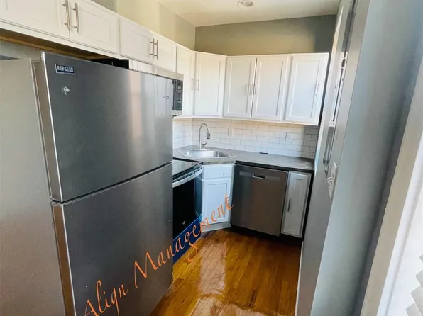 4920 Chippewa St APT 2S, Saint Louis, MO 63109