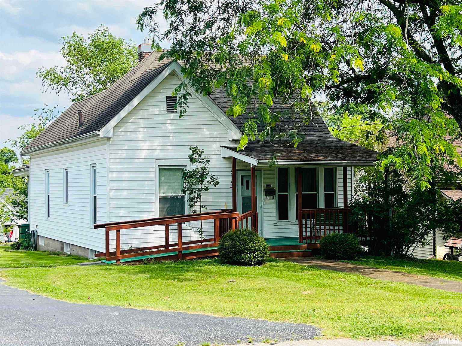 602 S Main St, Anna, IL 62906 Zillow