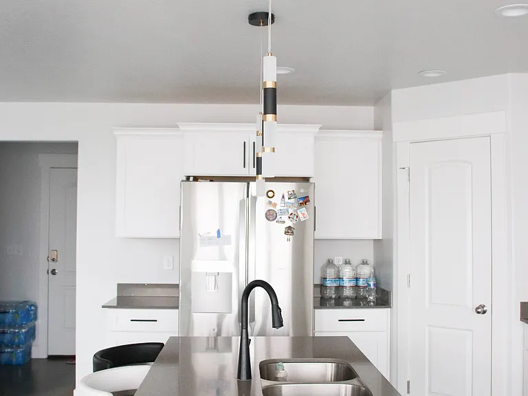 1531 W Stone Gate Dr — Photo 4