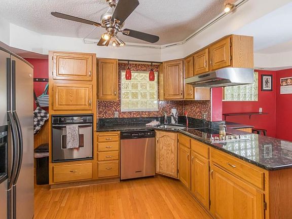 4th image of 193 Frebis Ave