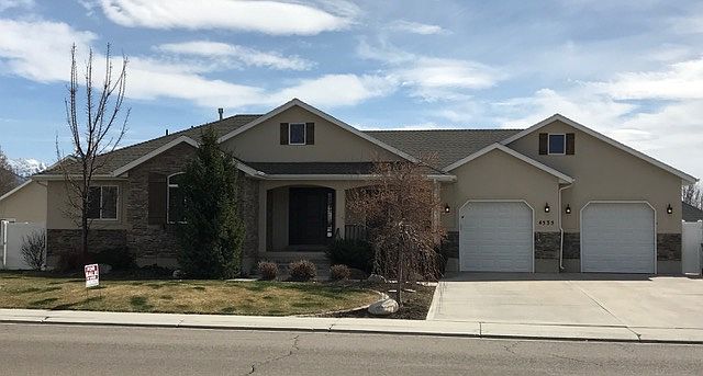 1st image of 4535 W Redwood Dr