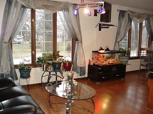2nd image of 15834 Lavergne Ave