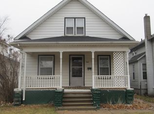 544 3rd Ave S, Clinton, IA 52732