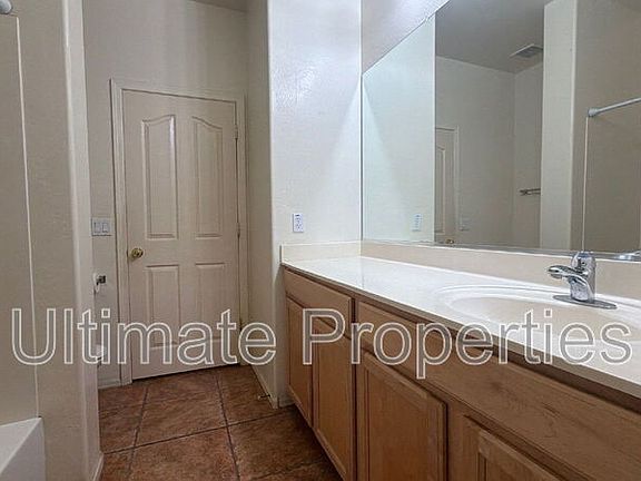 5th image of 16984 W Southampton Rd