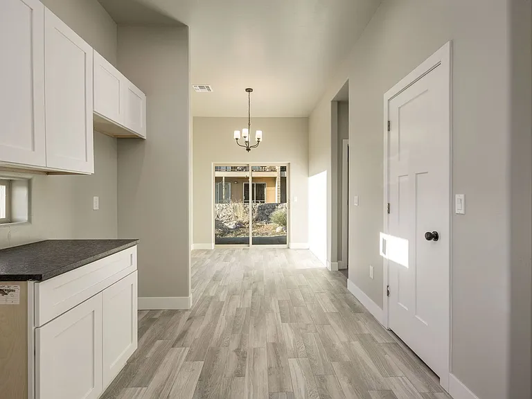 2920 Fairway Dr — Photo 8