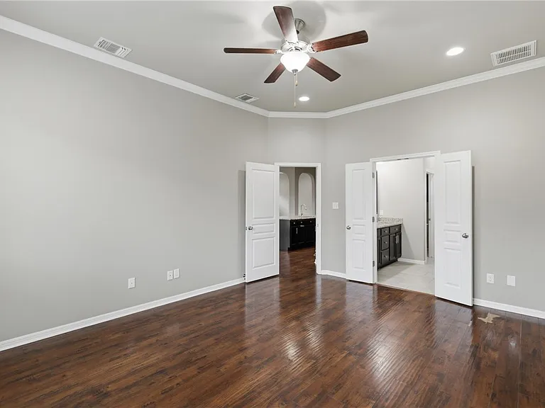 2612 Kinnersley Ct — Photo 13