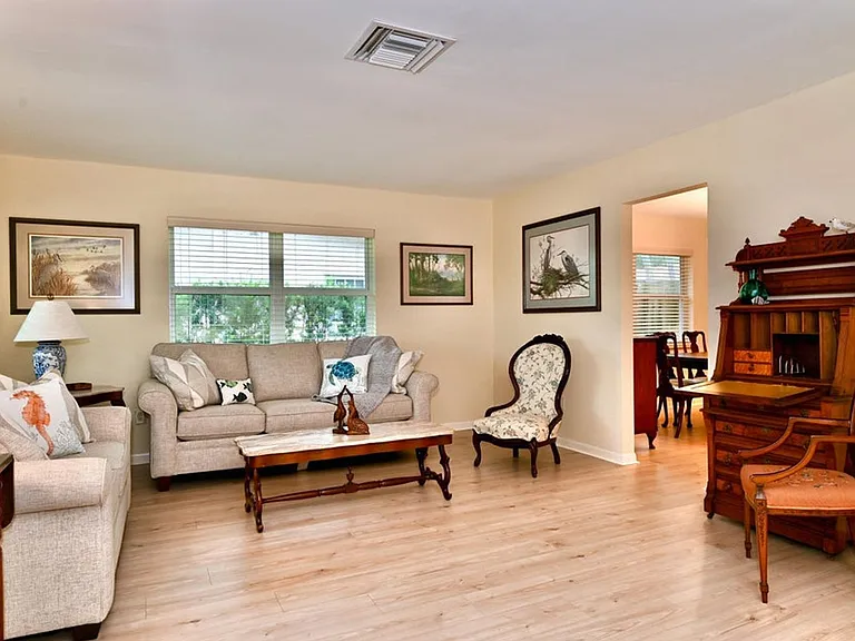 129 Alhambra Pl — Photo 7